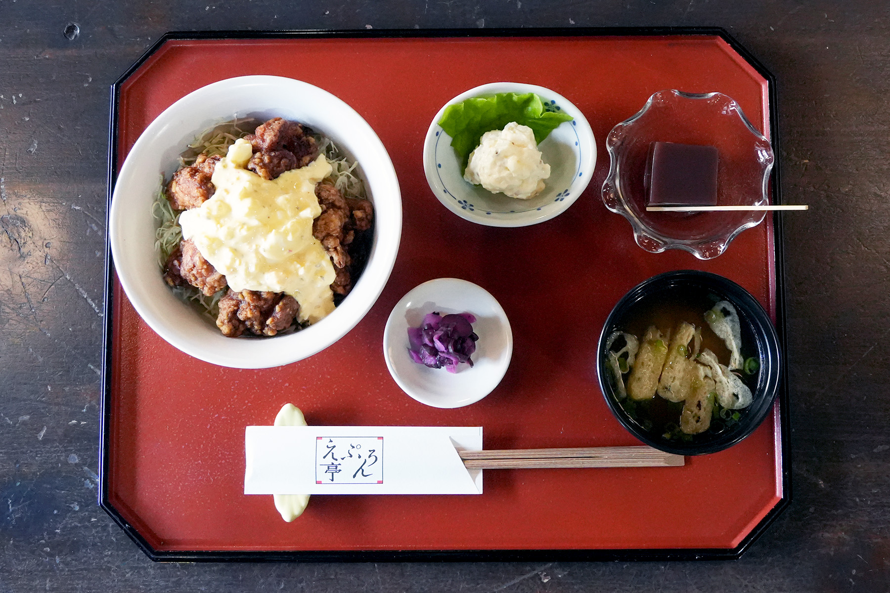 Golden Fried Chicken with Tartar 1,400JPN